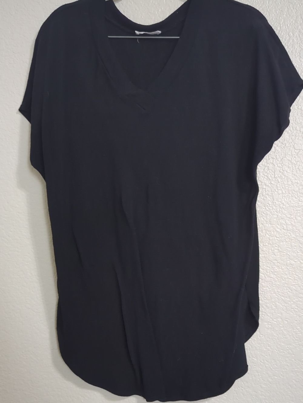 Women's Black V-Neck Short Sleeve Tee